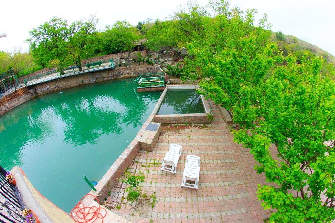 فندق Amiran'S Lake تبليسي المظهر الخارجي الصورة